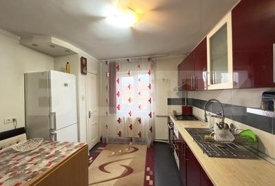 Apartament de inchiriat cu 3 camere decomandat, 81 mp - zona Cetate - 6