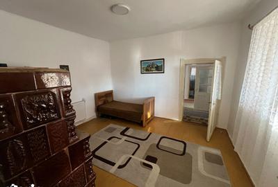 Casă cu 4 camere cu Teren 3122 Mp în Petrești - 7