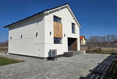 Casă individuală cu 4 camere cu Teren 600 Mp în Colonia Bod - 2