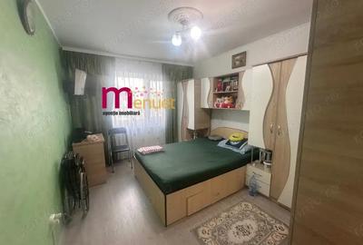 Apartament 3 camere,zona Neptun,etaj 2
