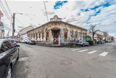 Apartament cu 3 camere semidecomandat, mobilat în Central