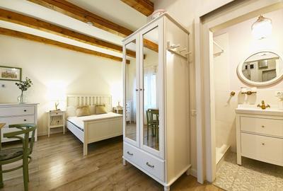 Casa 2 apartamente, ultrafinisate,mobilate la cheie, Horea zona Urania - 4