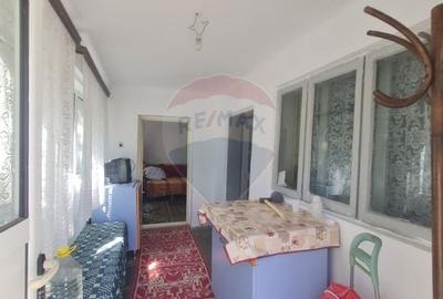 Casa cu 4 camere de vanzare in Jaristea - 1