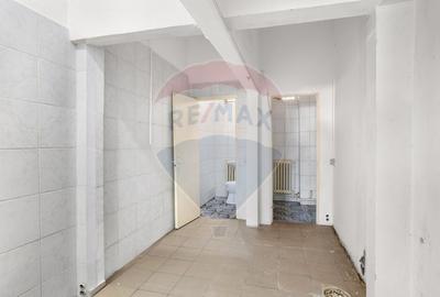Spațiu comercial, de 30 mp, în Central - 3