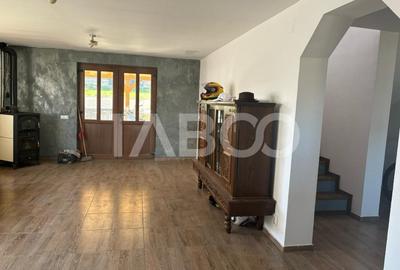 Casa individuala Sura Mare constructie 2015 cu 498mp teren - 2