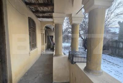 Casă cu 3 camere cu Teren 667 Mp în Central - 1