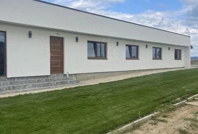 Casă cu 3 camere cu Teren 2832 Mp în Apa - 2