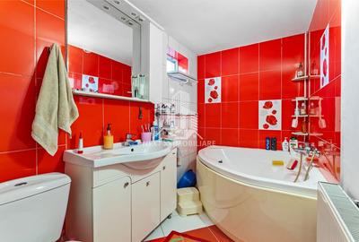 Casă cu 5 camere cu Teren 408 Mp în Coiciu