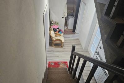 Casă cu 5 camere cu Teren 1300 Mp în Malu Mare - 11