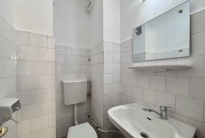 Apartament cu 3 camere decomandat, mobilat în Central - 9