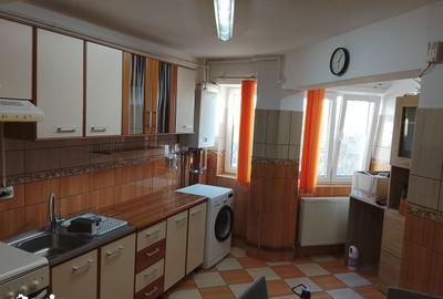 Apartament cu 3 camere în Micro 16 - 5