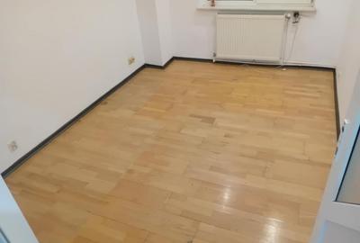 Ap 3 Cam central B-dul Traian 70 mp etaj 3 decomandat 2 bai bloc nou Ap 3 Cam central B-dul Traian 70 mp etaj 3 decomandat 2 bai bloc nou - 8