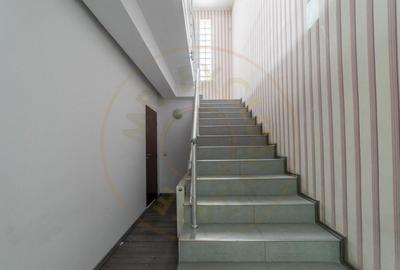 Spatiu ultracentral de INCHIRIAT - 110 mp utili, VITRINA ST - 2