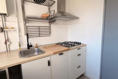 Apartament cu 4 camere semidecomandat, mobilat în P-ța Romană - 9