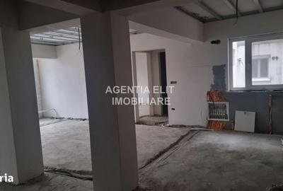 Apartament cu 3 camere semidecomandat în Central - 5