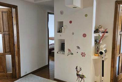 Apartament cu 4 camere decomandat în Central - 1