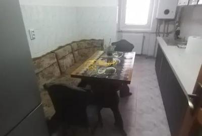Apartament cu 4 camere decomandat în Păcurari - 8