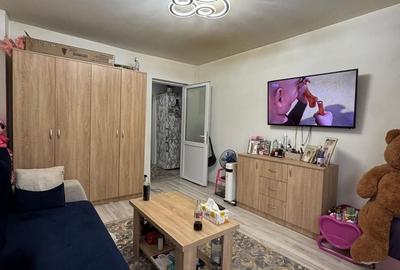 Apartament cu 2 camere decomandat, mobilat în Apărătorii Patriei