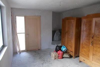 Casa, Varias, Timis, 3 camere, teren 1439mp, partial renovata, utilitati, comision=0% - 4