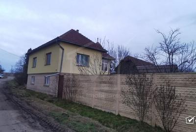 Casă cu 4 camere cu Teren 1683 Mp în Feleacu - 12