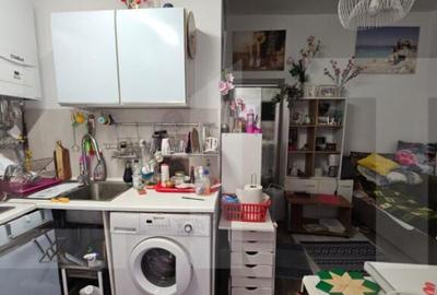 De vanzare apartament 2 camere zona Dambovi?a