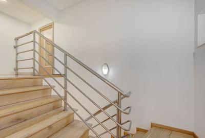 Casă cu 7 camere cu Teren 1000 Mp în Nord - 3