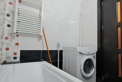 Garsonieră decomandată în Titan