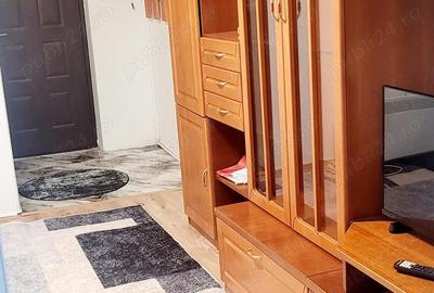 Garsonieră decomandată în Central - 2