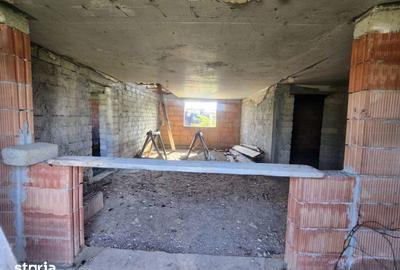 Casă cu 4 camere cu Teren 380 Mp în Central - 9