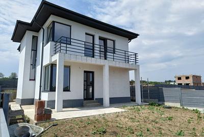 Casa cu 4 camere, incalzire pardoseala. Rediu - 3km de Rond Pacurari Casa cu 4 camere, incalzire pardoseala. Rediu - 3km de Rond Pacurari - 1