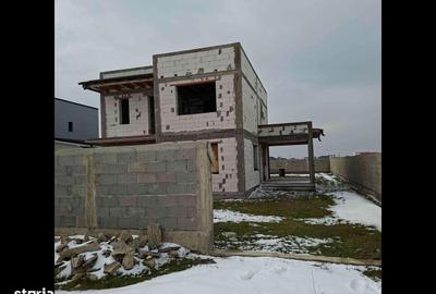 Casă cu 4 camere în Central - 3