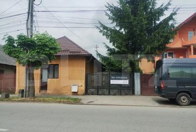 Casa de vanzare in centru, 16,5 ari teren, Nasaud - 1