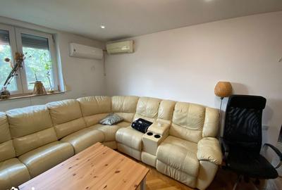Apartament cu 4 camere în Titan