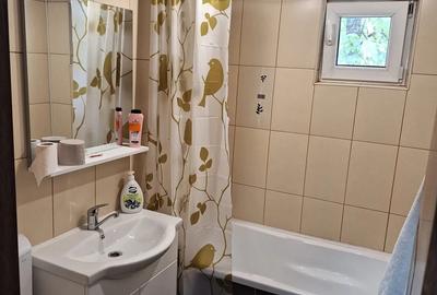 De inchiriat ap. cu 2 camere - 1