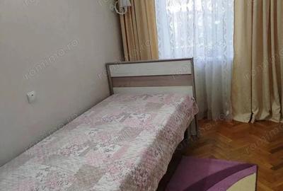 Apartament cu 3 camere decomandat în Giurgiului