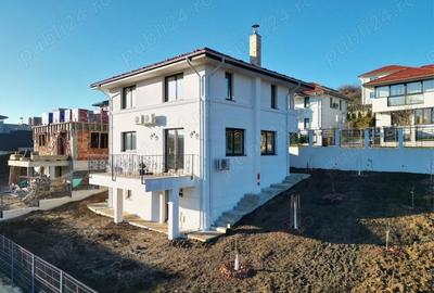 Casă cu 4 camere în Hlincea - 1