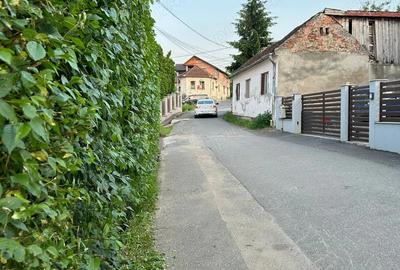 Casa de vanzare , Zalau , ultracentral , 250 m2 ( total suprafa?a 800m2),linga primarie . - 10