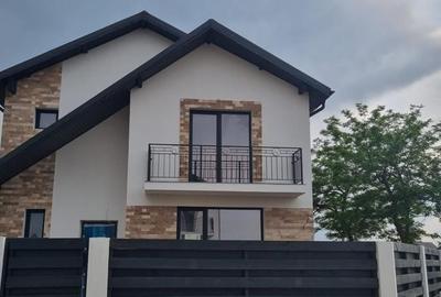 Casă individuală cu 4 camere cu Teren 350 Mp în Berceni - 2