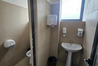 Spațiu comercial, de 1,000 mp, în Central - 11