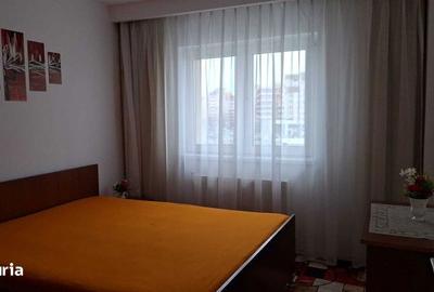 Apartament cu 4 camere, mobilat în Central - 1