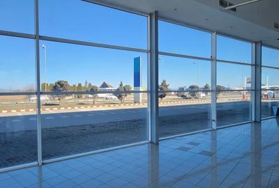 Spațiu comercial, de 6,500 mp, în Exterior Est - 2