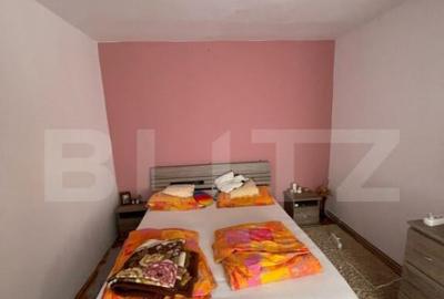 Casa cu 3 camere, 90 mp, 2 anexe gospodaresti si teren de 30 - 15
