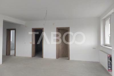 Apartament spatios bloc nou 3 camere  96 mp zona linistita in Cisnadie - 2