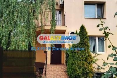 Casă individuală cu 7 camere cu Garaj în Central - 2