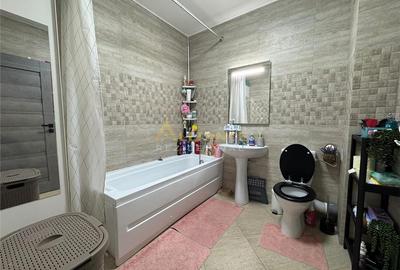 Apartament cu 3 camere decomandat, mobilat în Metalurgiei - 9