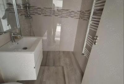 Apartament cu 3 camere semidecomandat în Govândari