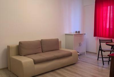 Apartament cu 3 camere decomandat, mobilat în Central