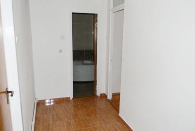 Apartament cu 3 camere, bucataria mobilata-utilata - 10