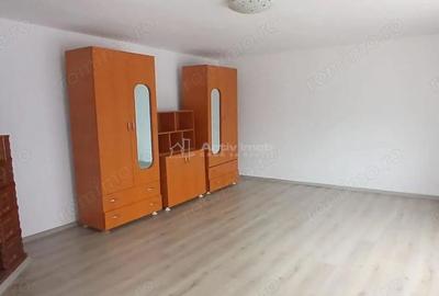 Casă cu 8 camere cu Teren 653 Mp în Central - 3