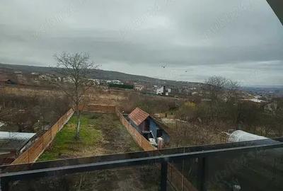 Casă cu 4 camere în Central - 3